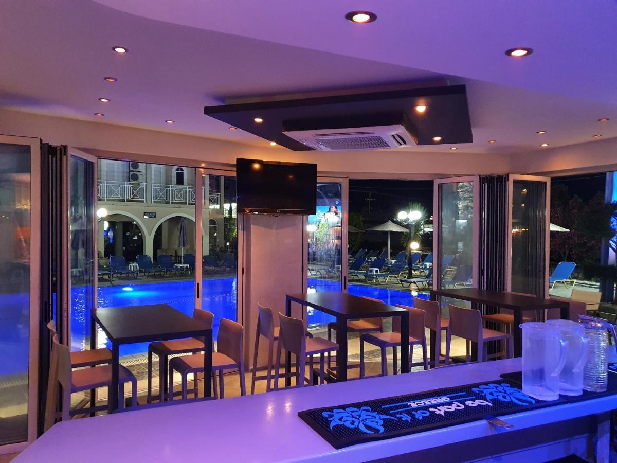 لاغاناس Vivian Hotel المظهر الخارجي الصورة