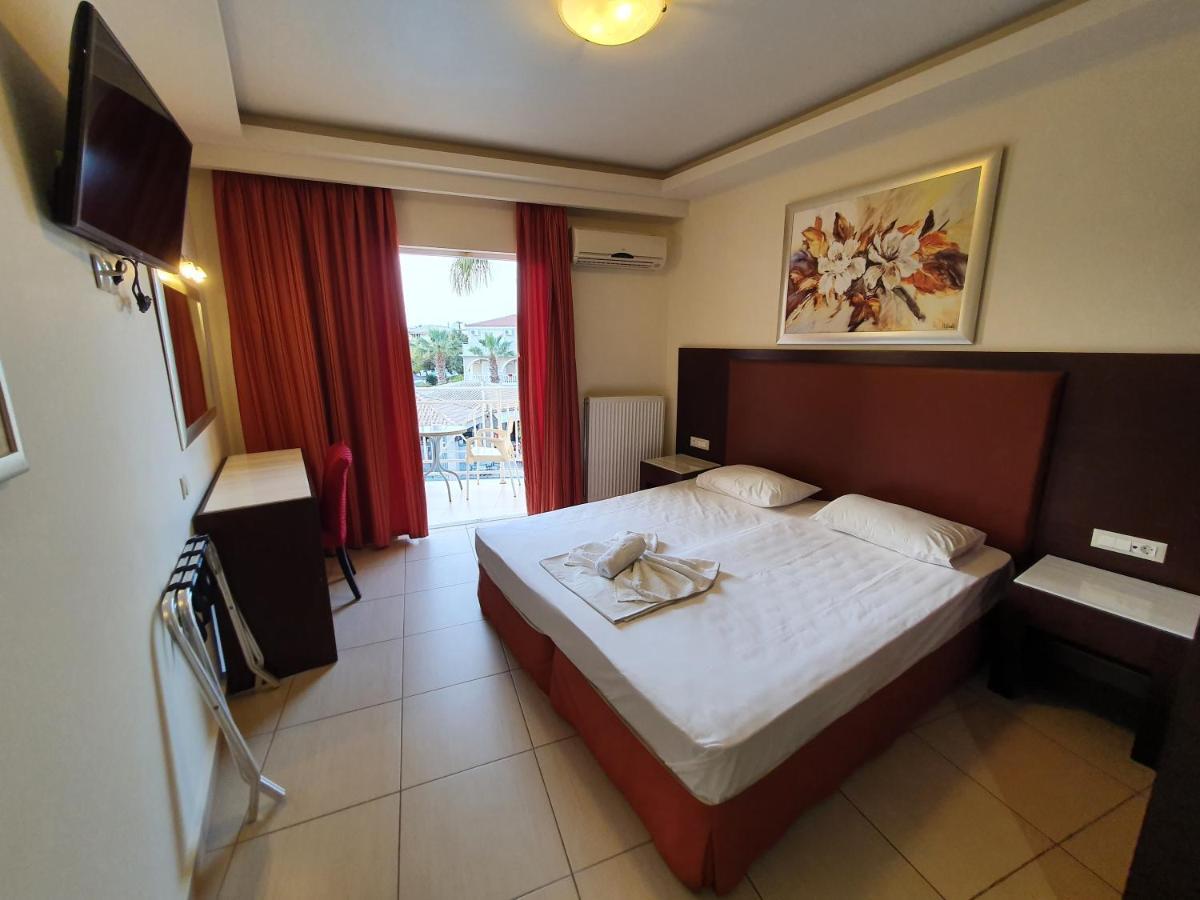 لاغاناس Vivian Hotel المظهر الخارجي الصورة
